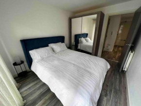 Stylish 1-Bed Flat with Sofa-Bed in London